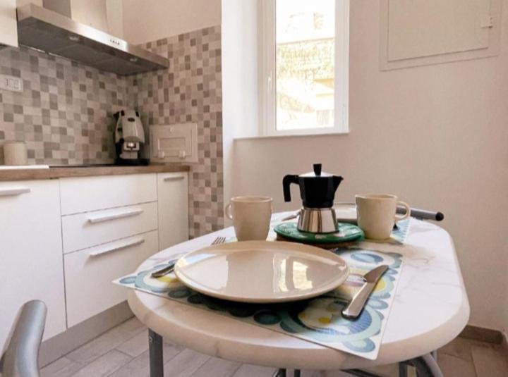 Chez Bois - Suite Apartment Capodimonte Napels Buitenkant foto